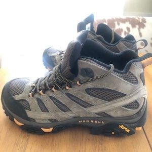 Merrell MOAB 2 Mid Waterproof hiking boots-- NWOT